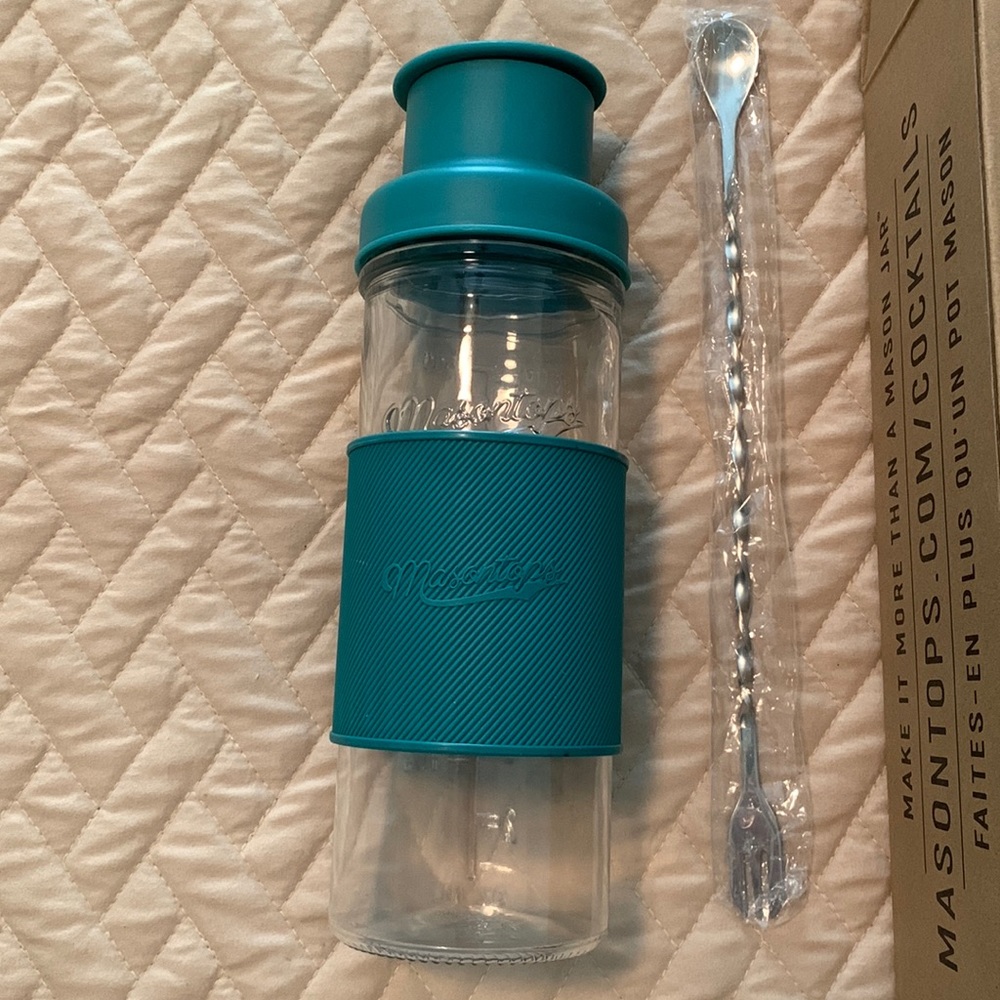 Masontops Mason Jar Cocktail Shaker kit